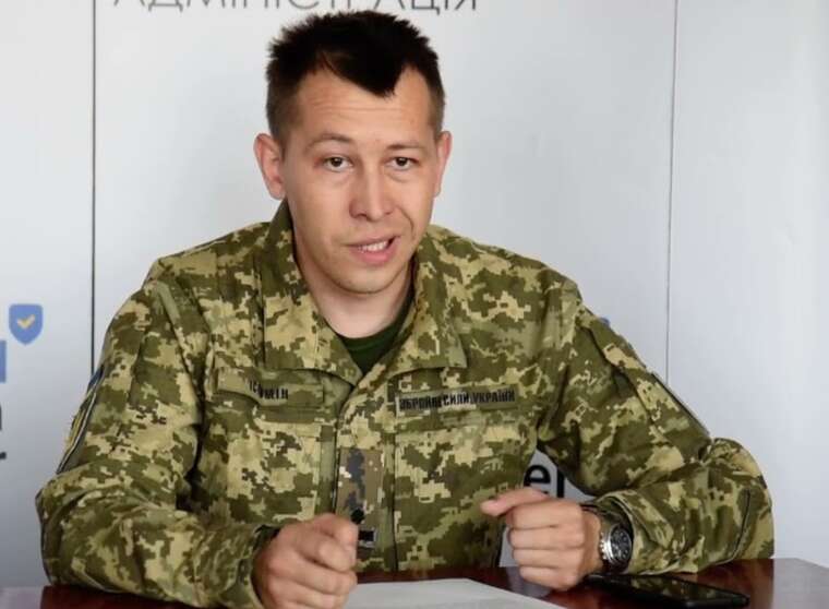 Дезертири та добровільно полонені не отримають компенсацій та виплат, - Істомин