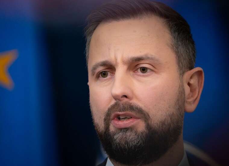 Польша опровергла слухи о отправке миротворцев в Украину