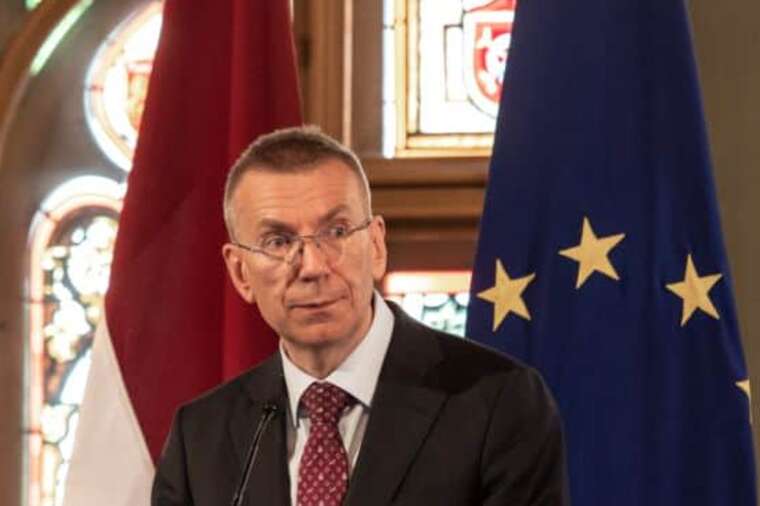 Президент Латвії визначив дві вимоги для направлення миротворчої місії в Україну