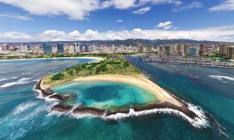 В Польше собирают средства на "покупку" Гавайев и создание нового воеводства