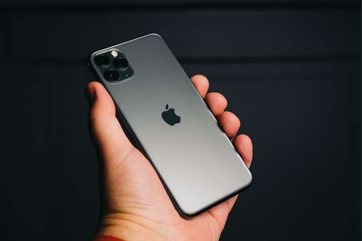 Apple представила iPhone 16E: выйдет с поддержкой спутниковой связи Starlink