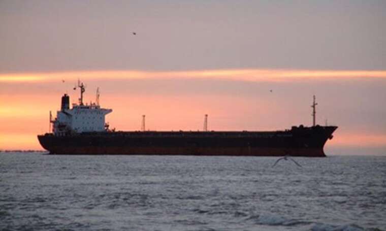 У Чорному морі російський танкер врізався в суховантаж