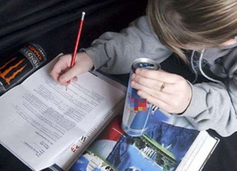 В Україні пропонують штрафи до 17 тисяч гривень за продаж енергетиків неповнолітнім