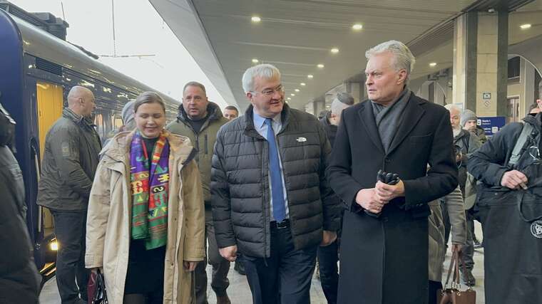 Лідери Естонії, Латвії, Литви, Іспанії та Канади прибули до Києва