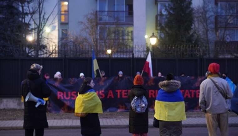 У Варшаві російських дипломатів розбудили звуками повітряної тривоги