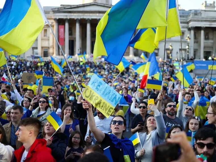 Українці за кордоном проводять акції до третьої річниці повномасштабної війни