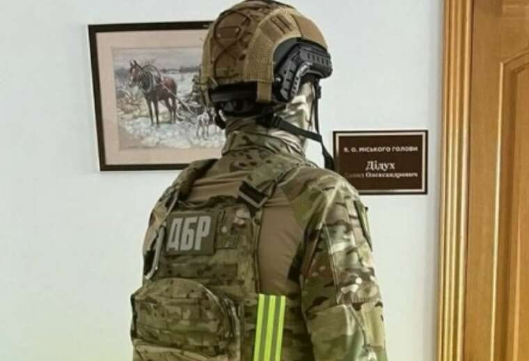 Acting Mayor of Kostopil, Davyd Didukh, was detained on suspicion of accepting a bribe