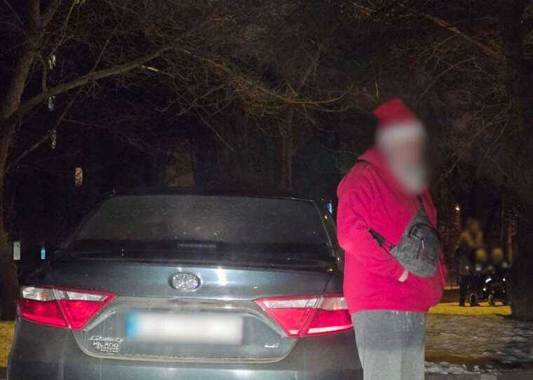 П’яний чоловік у капелюсі Санти влаштував ДТП у Харкові