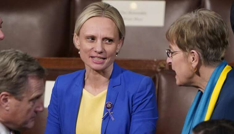 Республіканка Спартц розкритикувала Зеленського: "Ведмежа послуга"