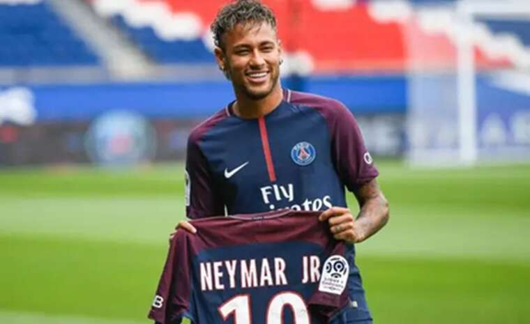 Неймар объяснил, почему всё же перешёл в "Барселону"