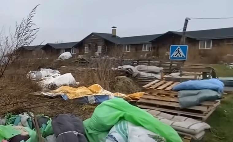 Near Kyiv, a scandal involving volunteers broke out: humanitarian aid is rotting, vehicles meant for the Armed Forces of Ukraine are being sold