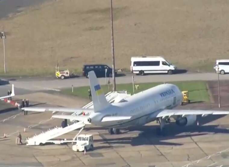 Zelenskyy arrived in the United Kingdom