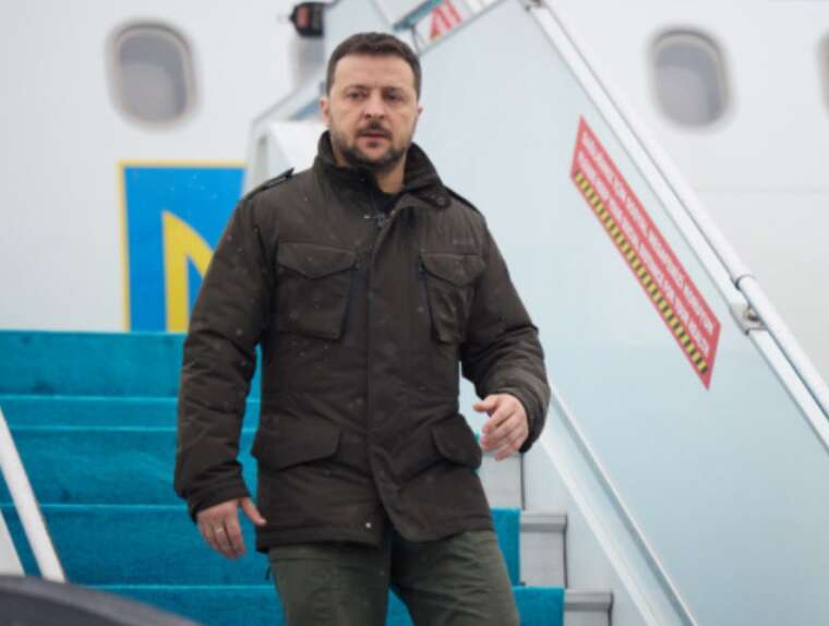 Zelenskyy in London will hold meetings with Starmer and King Charles III