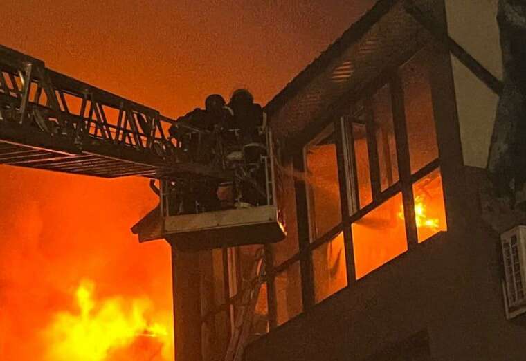 Russians struck a residential building in Zaporizhzhya: the State Emergency Service showed the consequences