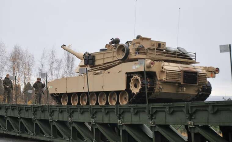 Дві третини танків Abrams, переданих США Україні, підбиті або захоплені, - NYT