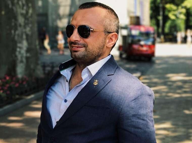 Працівник Міноборони повідомив про погрози дружині президента від депутата партії Труханова