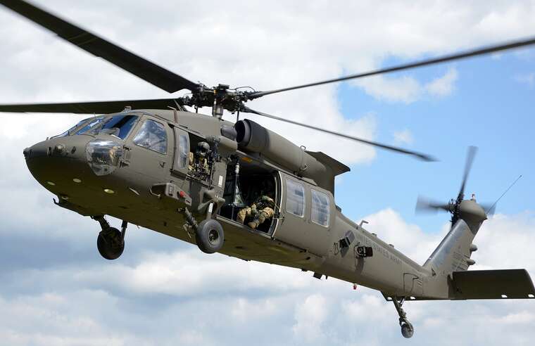 Громадяни Чехії зібрали 3 мільйони доларів на гелікоптер Black Hawk для ГУР