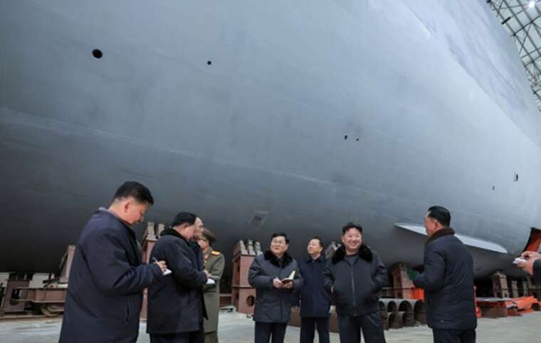 У КНДР презентували ядерний підводний човен