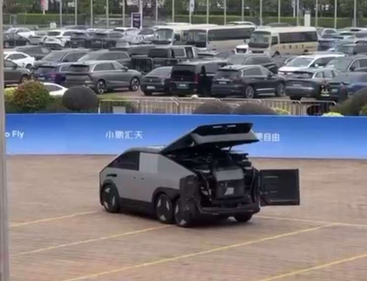 Китайська компанія XPeng анонсувала запуск масового виробництва літаючих автомобілів у 2026 році