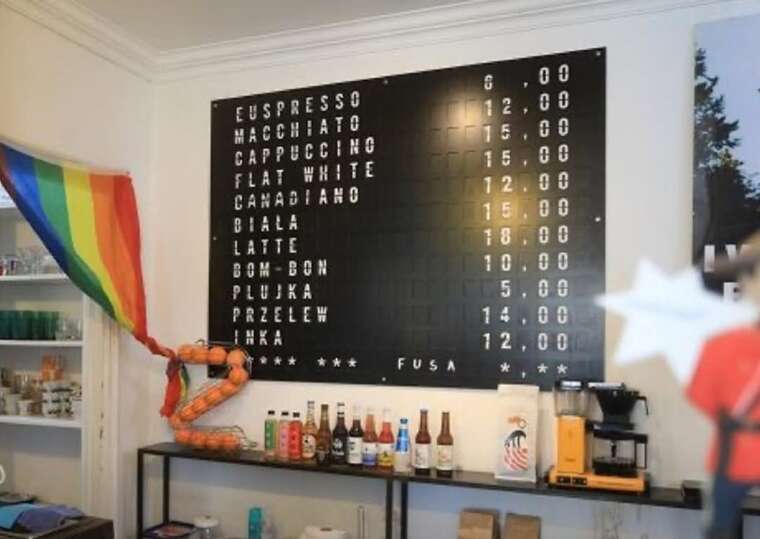    Americano  Canadiano      