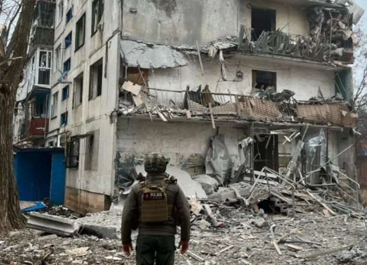 The Armed Forces of the Russian Federation dropped an aerial bomb on a multi-story building in Siversk: there are casualties