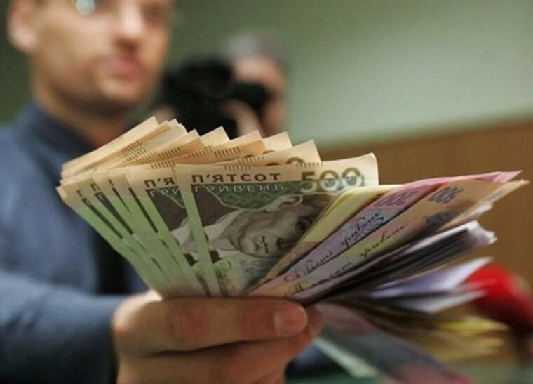 Ukrainian volunteers have had their assistance payment rules rewritten
