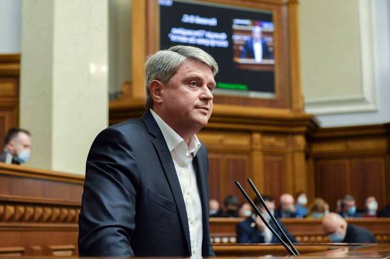 Property in the shadows: How MP Kachnyi hides assets through his wife