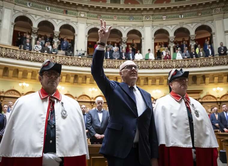 Новим міністром оборони Швейцарії став історик Мартін Пфістер