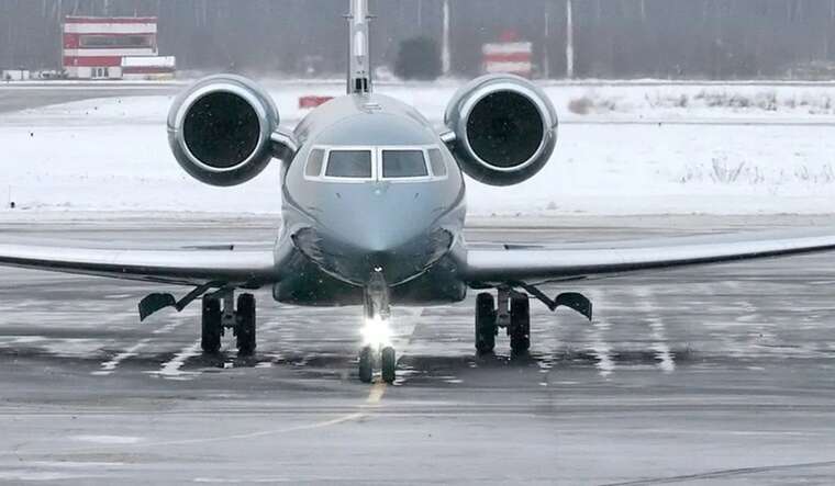 Літак Віткоффа приземлився в Москві