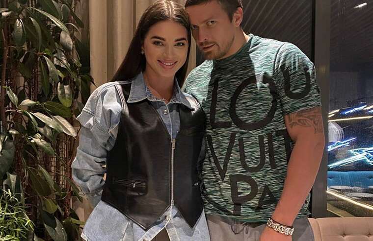 "Саня-час!": Усик яскраво відповів на жарти про свою витривалість у ліжку