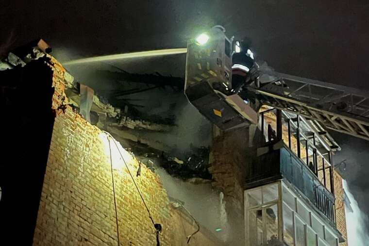 Атака РФ по Чернигову: пожар оперативно локализован