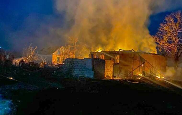 The occupiers shelled Izyum: there is a casualty and wounded, houses were on fire