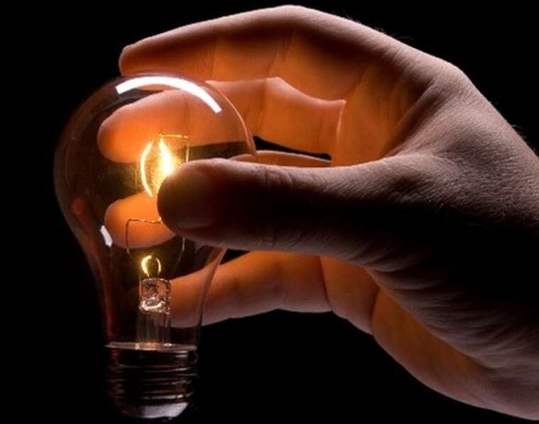 «Укрэнерго» опубликовало информацию о графиках отключений света на завтра