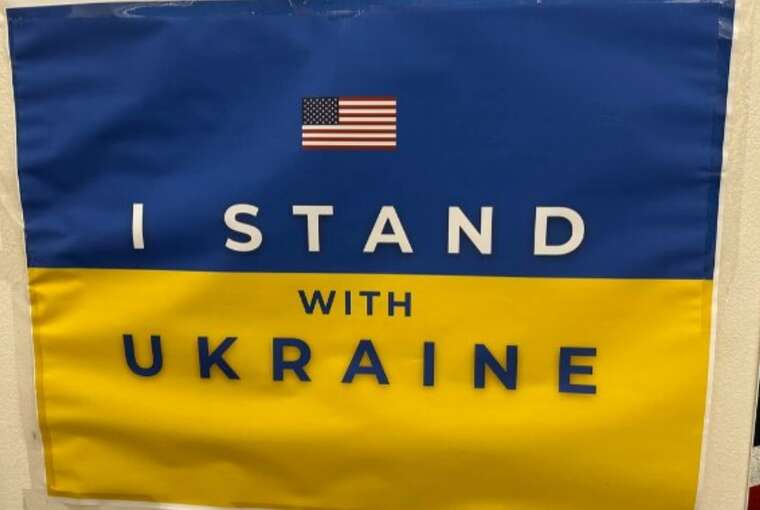 Більшість американців підтримують Україну, але вважають, що Трамп на боці Росії, – опитування