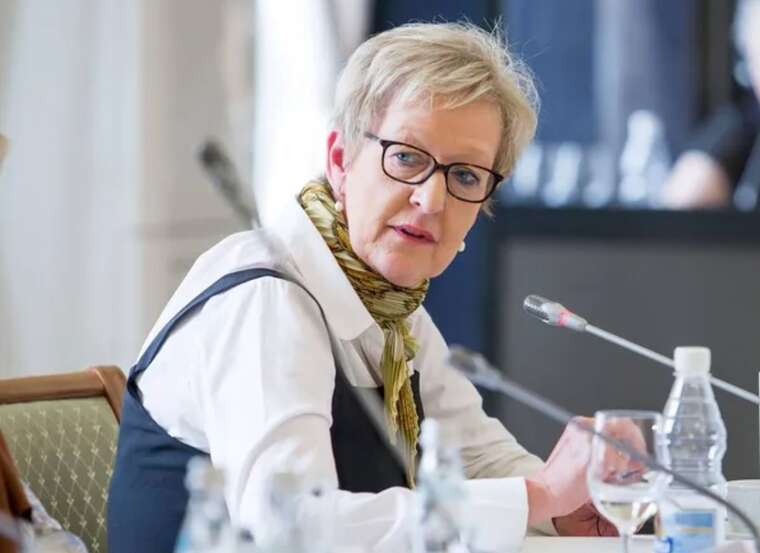 Колишня чиновниця НАТО поділилася думками про те, яка Україна може задовольнити Трампа