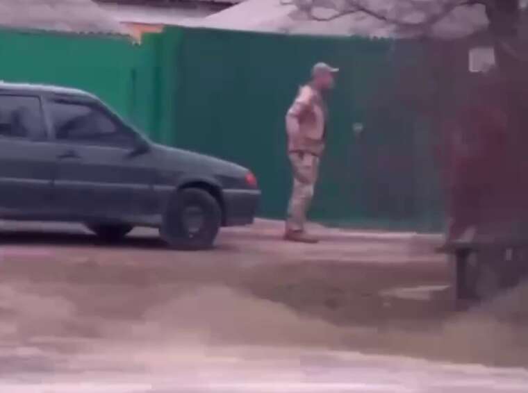 У Київській області зафіксували жорстку мобілізацію: співробітник ТЦК бив чоловіка ногами по голові