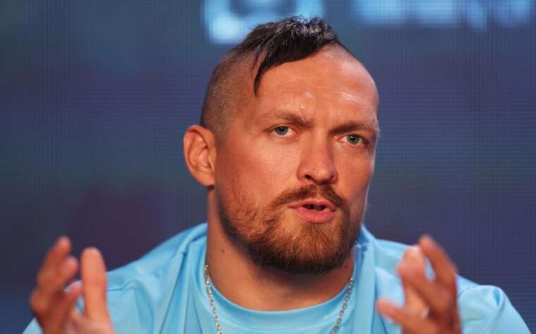 Не може вимовити слово: В мережі з’явилося відео захисту дисертації Олександром Усиком