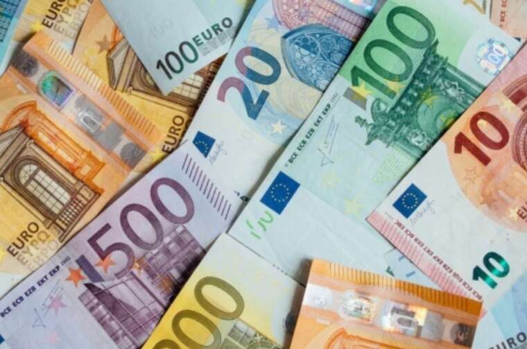 Щорічна інфляція в єврозоні зменшилася до 2,3% - Євростат