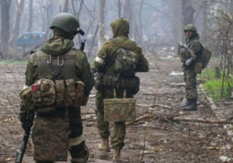 Russian troops are trying to improve their positions near Dvorichna in the Kupyansk direction