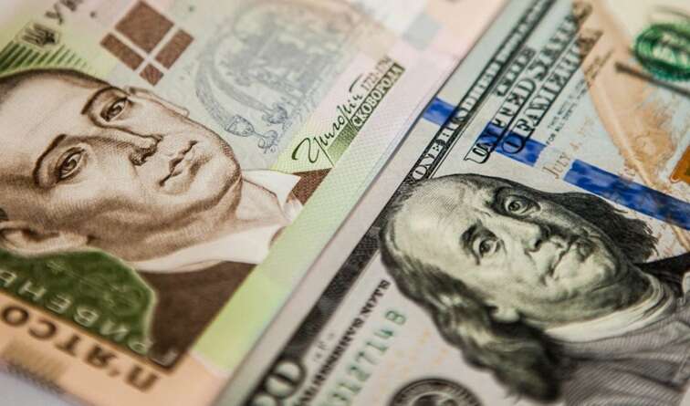 Прогноз UIF: Долар може досягти 46 гривень