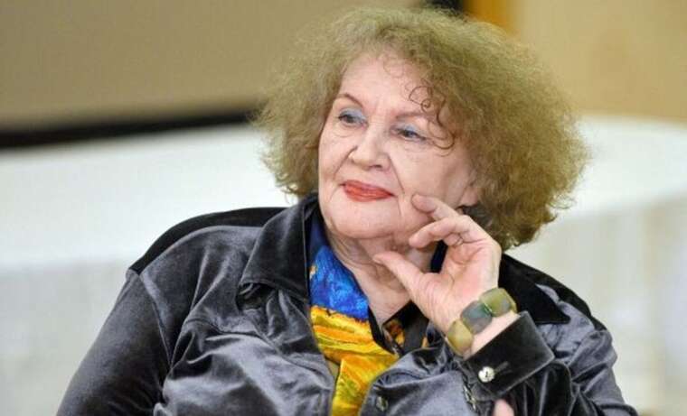 Довела до мурах: 95-річна Ліна Костенко зачитала власну поезію