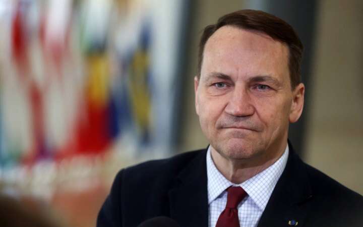 Під час поїздки до Лондона Сікорський провів зустріч із Залужним