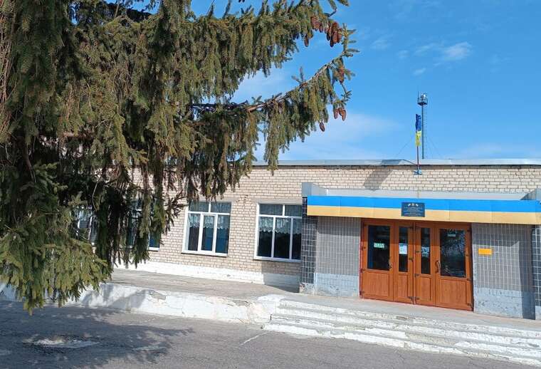 У Харкові фірма завищила вартість матеріалів для ремонту укриття ліцею на 3,5 мільйона гривень