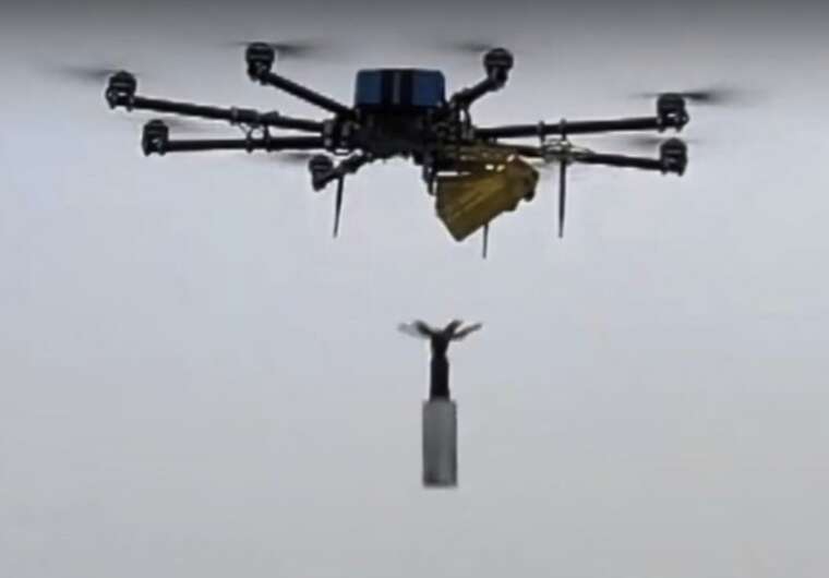 В пригороде Херсона оккупанты сбросили с дрона взрывчатку: пострадал гражданский