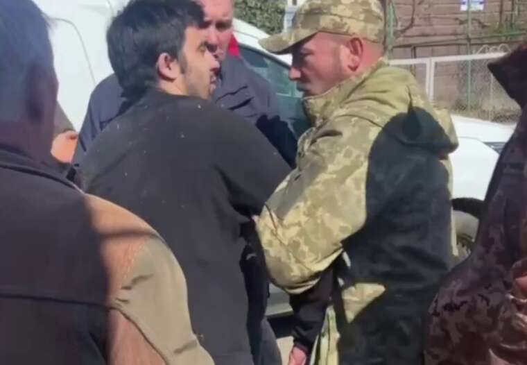 In Bilhorod-Dnistrovskyi, a man was harshly detained for mobilization