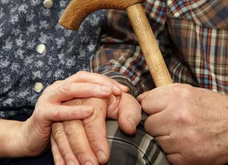 На захопленій території Донеччини збільшилася смертність серед осіб похилого віку