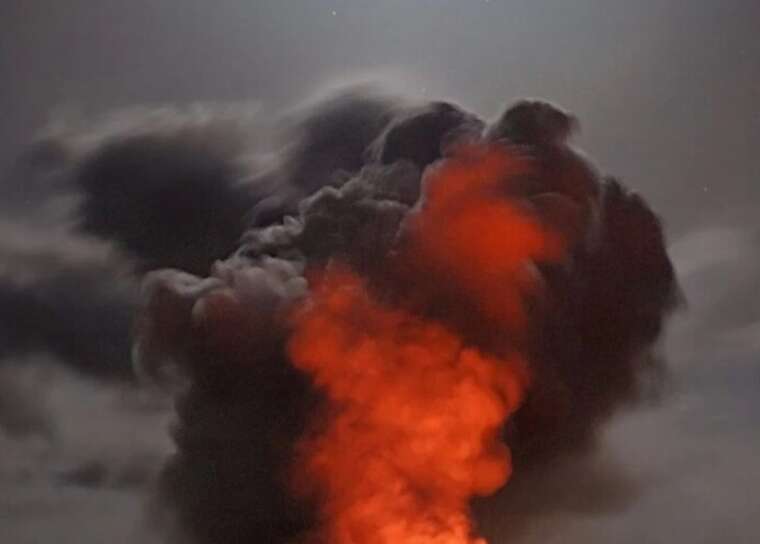 Вибух у Запоріжжі: через атаку російських дронів почалася пожежа