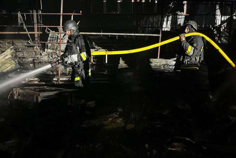 Атака РФ по Україні: На Київщині спалахнули пожежі в складських приміщеннях