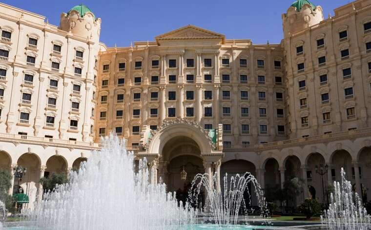 AFP reported on a new round of negotiations between the USA and Ukraine