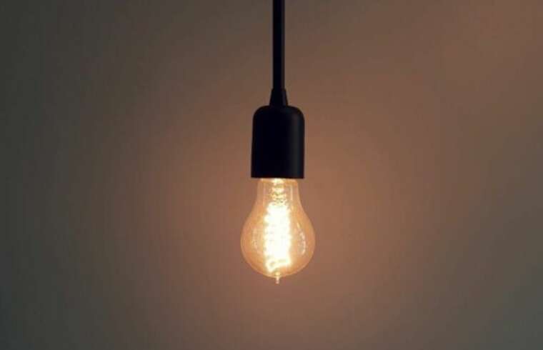 У Миколаєві частина міста залишилася без світла після вибуху